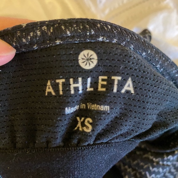 Athleta Built-in Bra Tank XS Workout Top Shirt - Picture 3 of 4